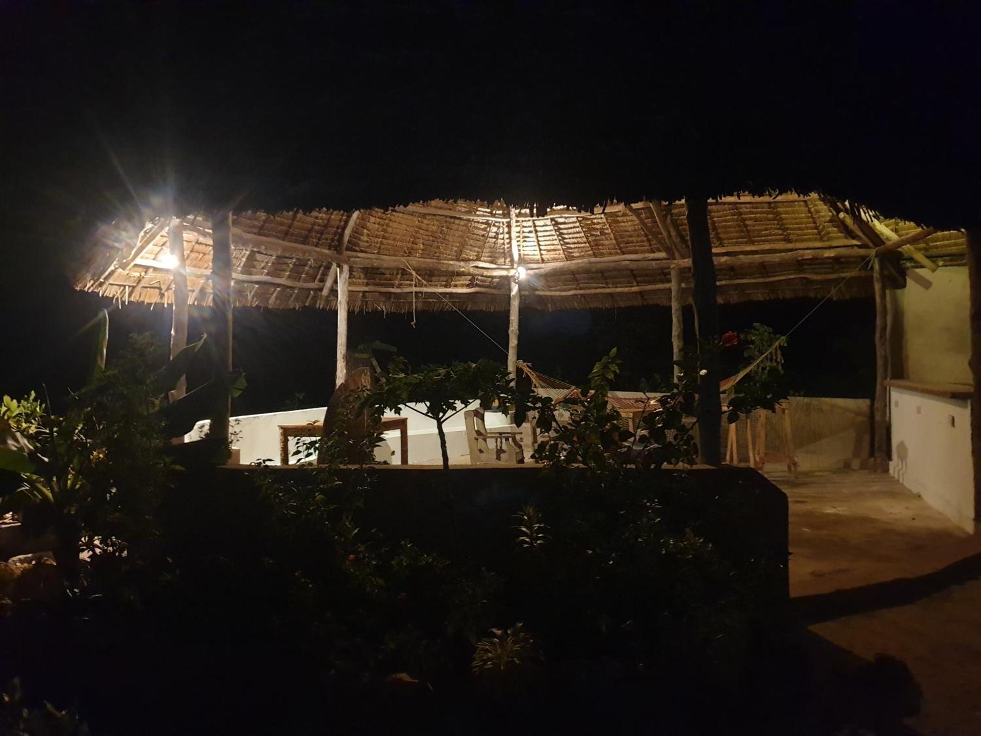 Rasta House Acomodação com café da manhã Kilindoni Exterior foto
