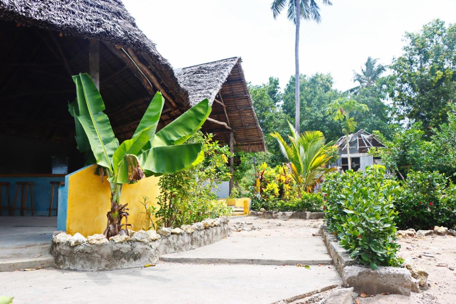 Rasta House Acomodação com café da manhã Kilindoni Exterior foto